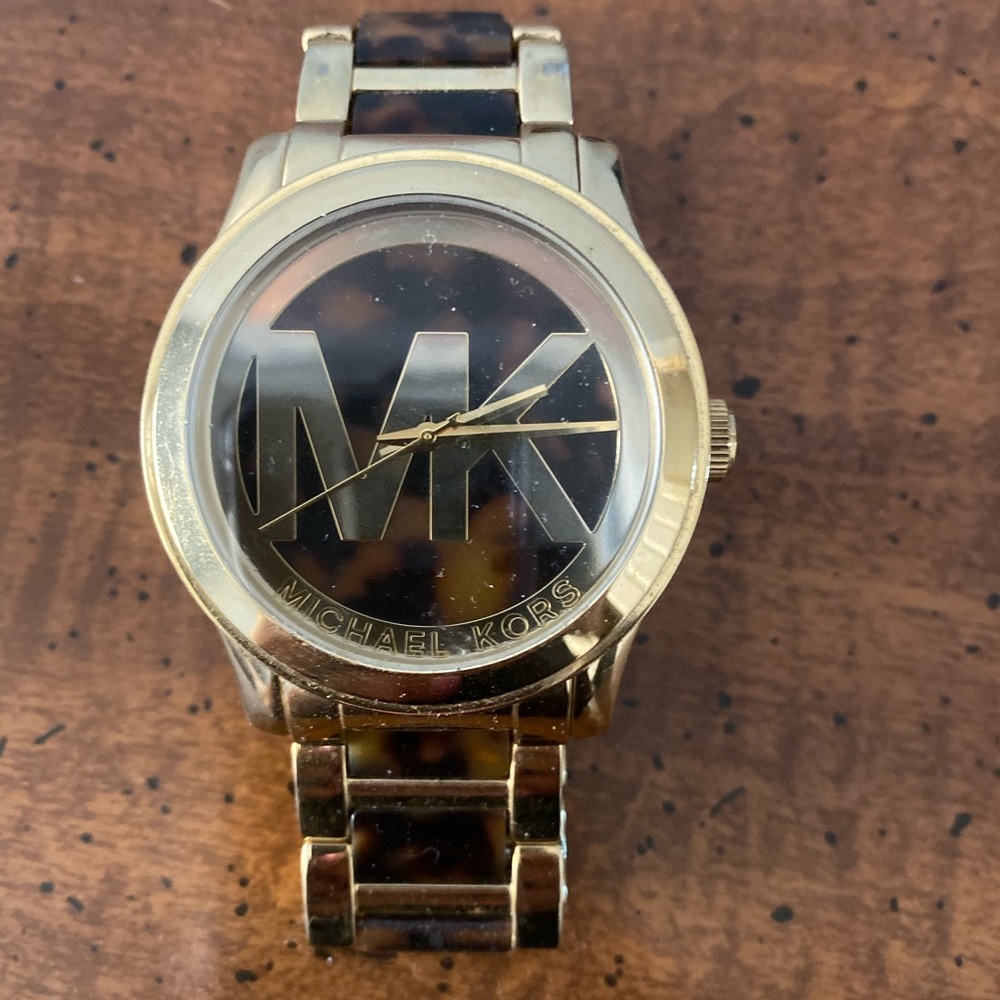 Mk watch
